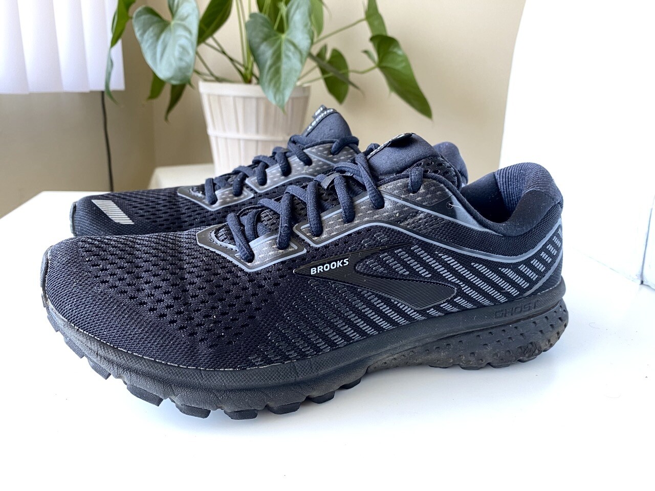 Brooks Ghost 12 Men's Running Shoes 